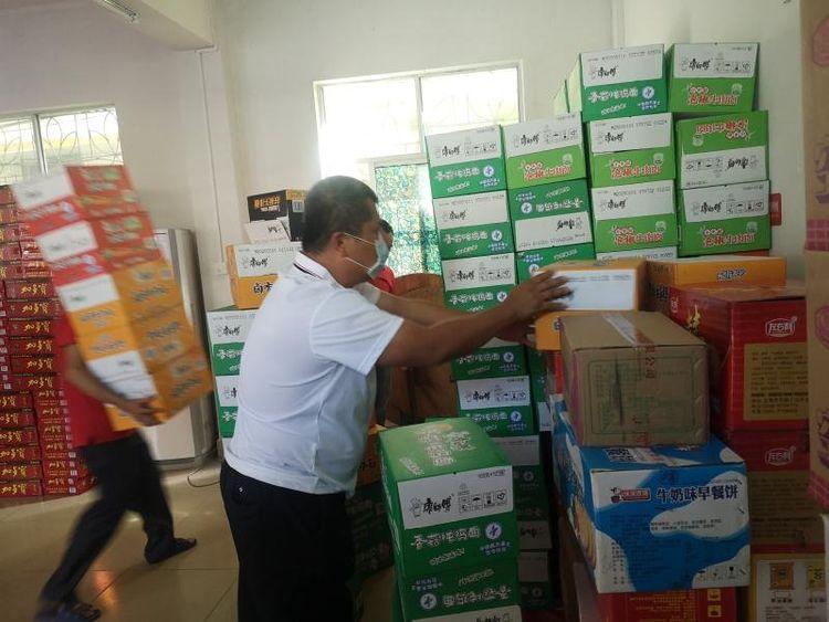 海南省和南广发海产品有限公司陆续向和乐镇捐赠共20万元抗疫物资